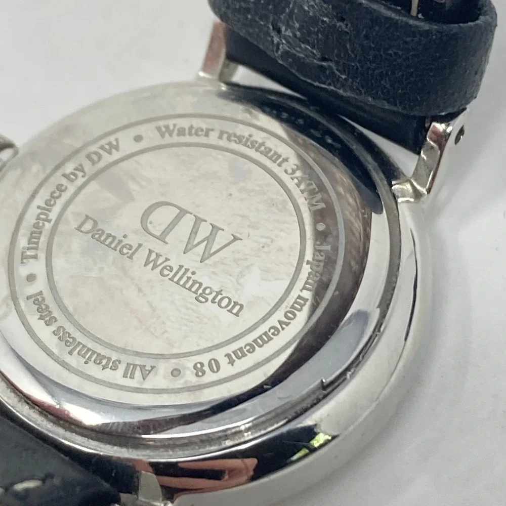Daniel Wellington Classy Sheffield Watch Women 26mm w/Box Extra Band New Battery